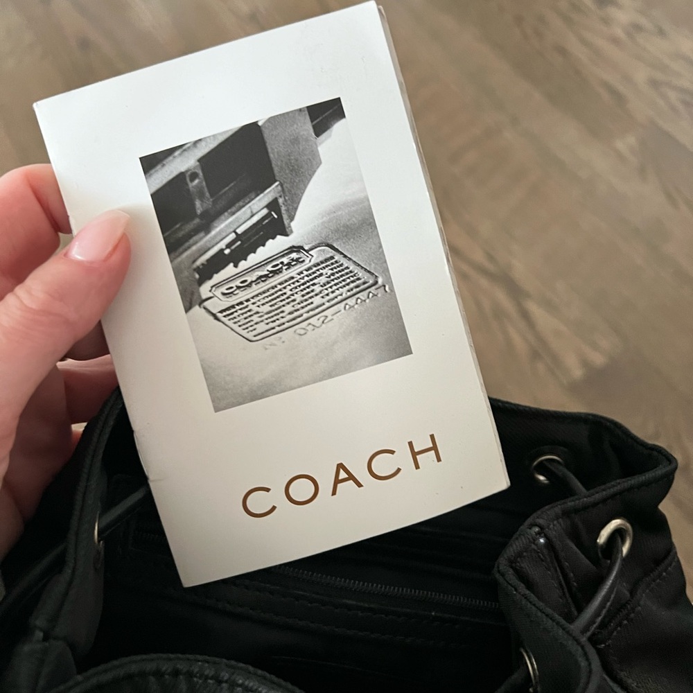 Coach vinyl backpack - Picture 3 of 5